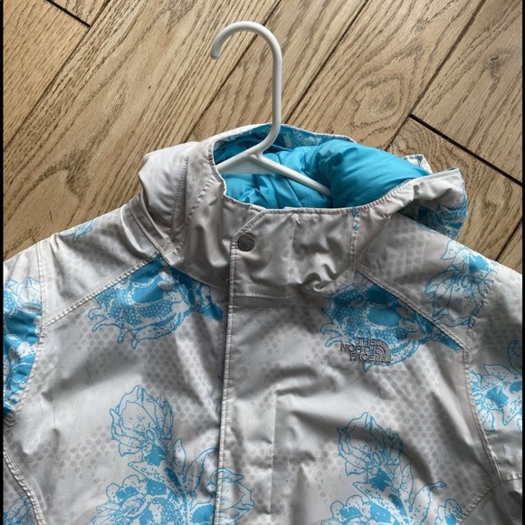 North face winter coat - Picture 2 of 4